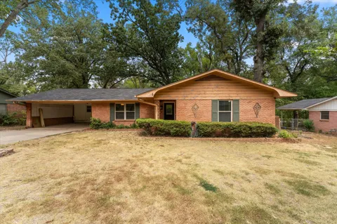 405 Redbud Lane