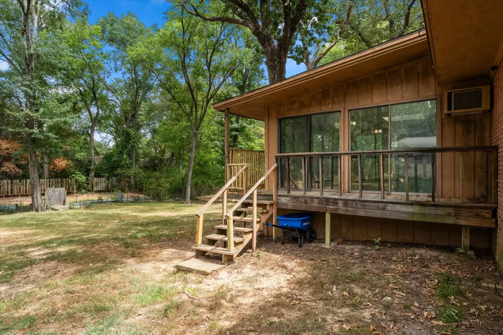 405 Redbud Lane Mt Pleasant, TX 75455