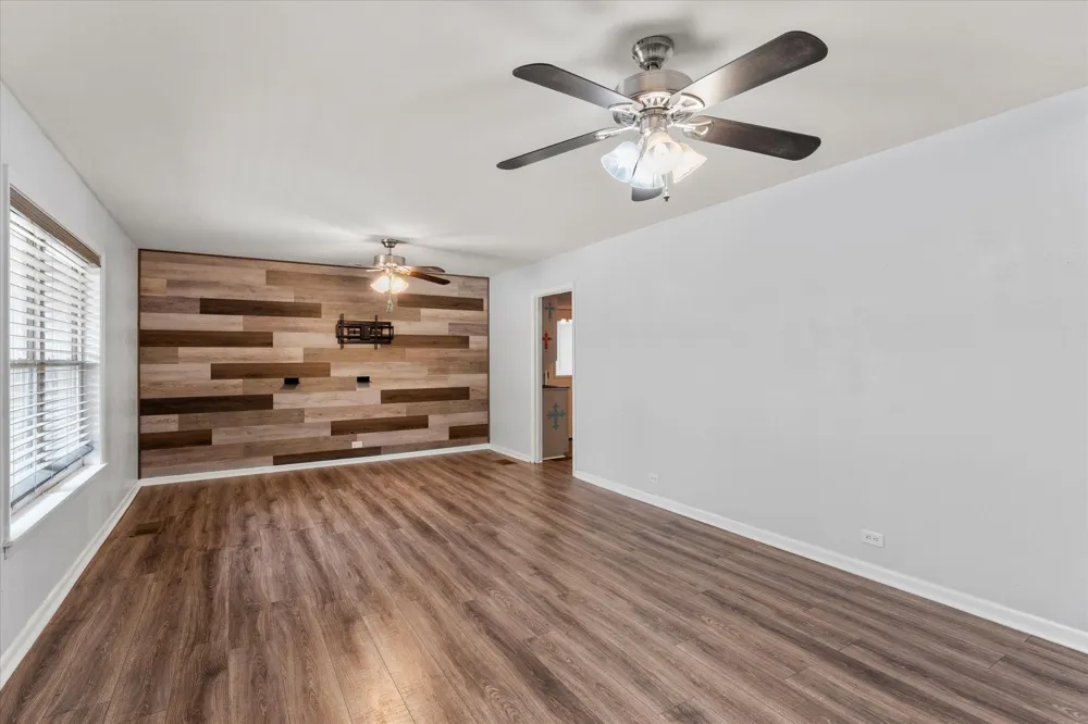 405 Redbud Lane Mt Pleasant, TX 75455