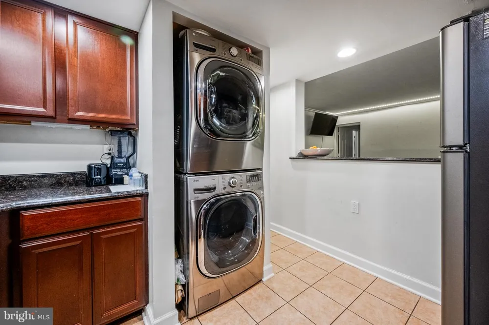 1423 NORTHGATE SQUARE #11 Reston, VA 20190