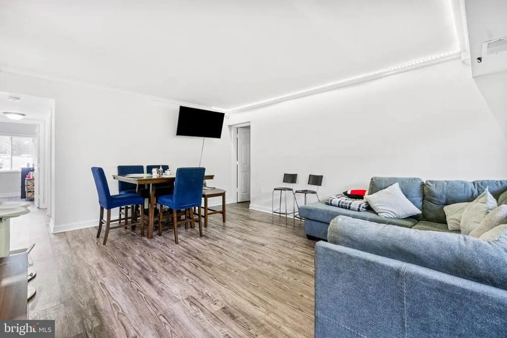 1423 NORTHGATE SQUARE #11 Reston, VA 20190