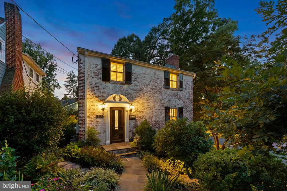 710 WOODSIDE PARKWAY Silver Spring, MD 20910