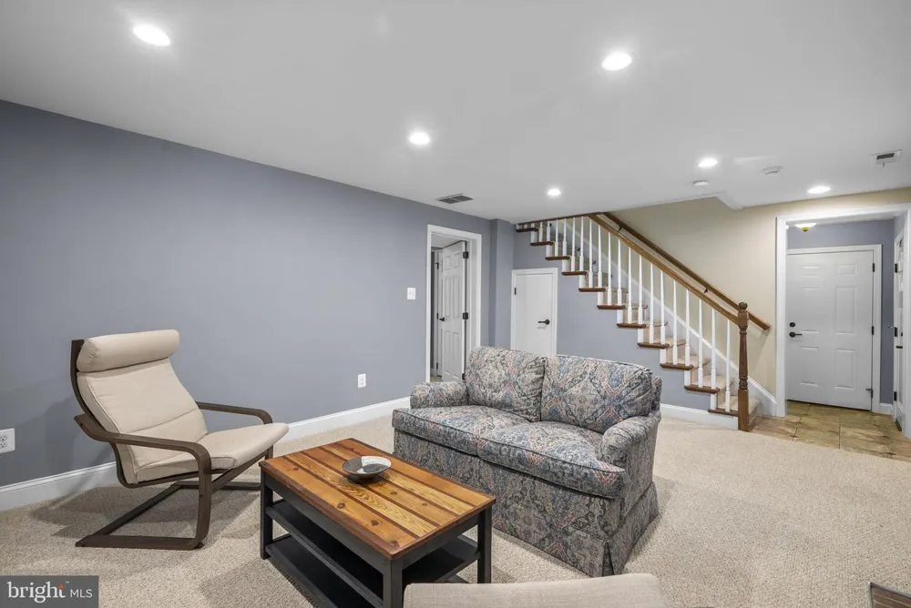710 WOODSIDE PARKWAY Silver Spring, MD 20910