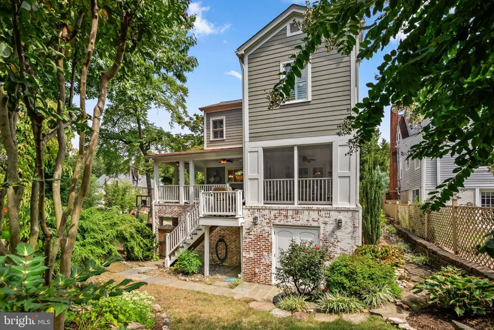 710 WOODSIDE PARKWAY Silver Spring, MD 20910