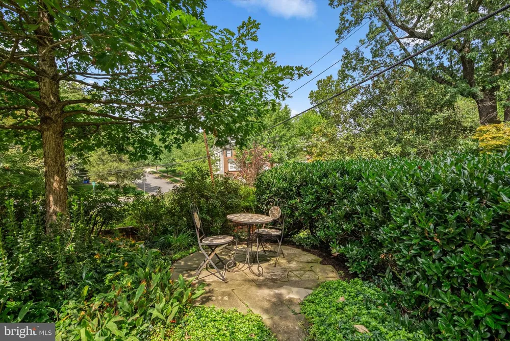 710 WOODSIDE PARKWAY Silver Spring, MD 20910