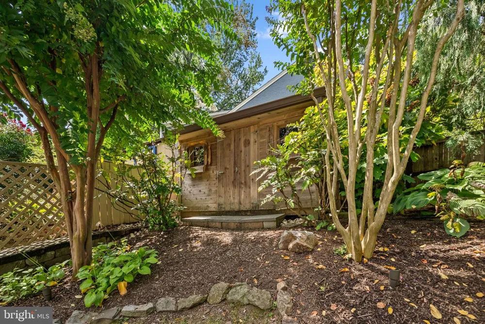 710 WOODSIDE PARKWAY Silver Spring, MD 20910
