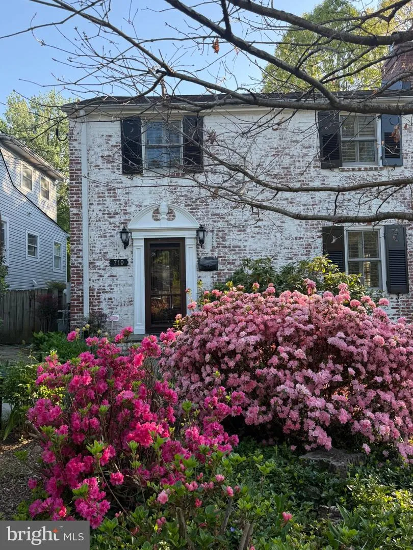 710 WOODSIDE PARKWAY Silver Spring, MD 20910