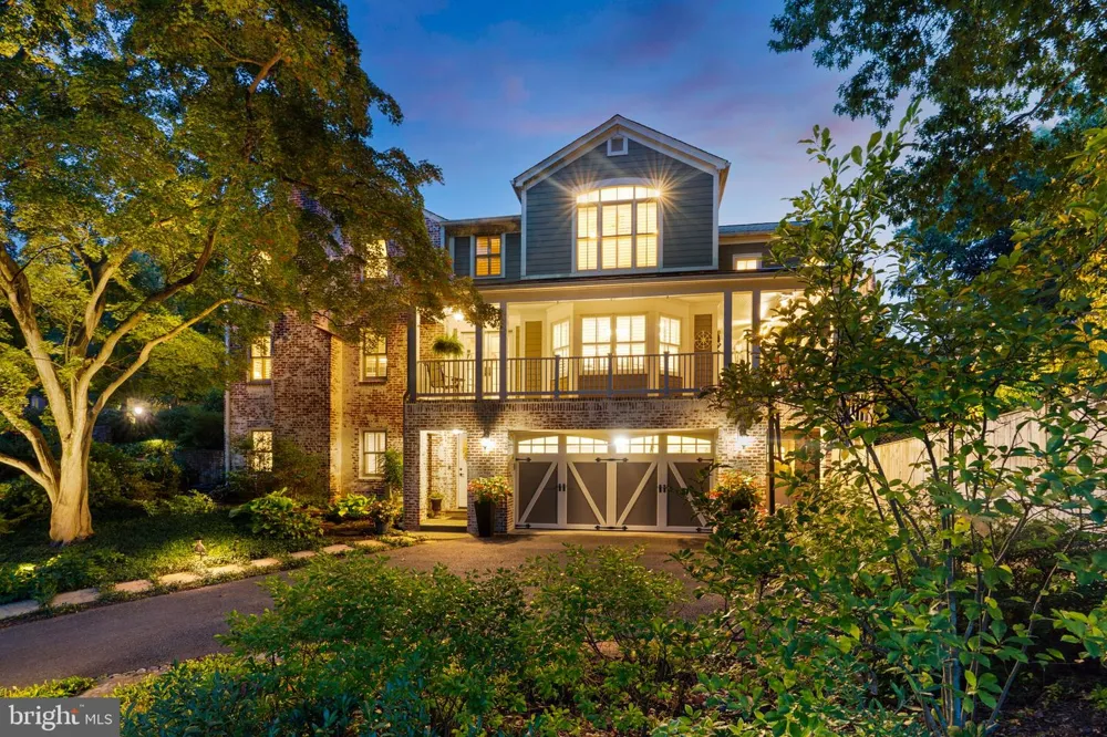 710 WOODSIDE PARKWAY Silver Spring, MD 20910