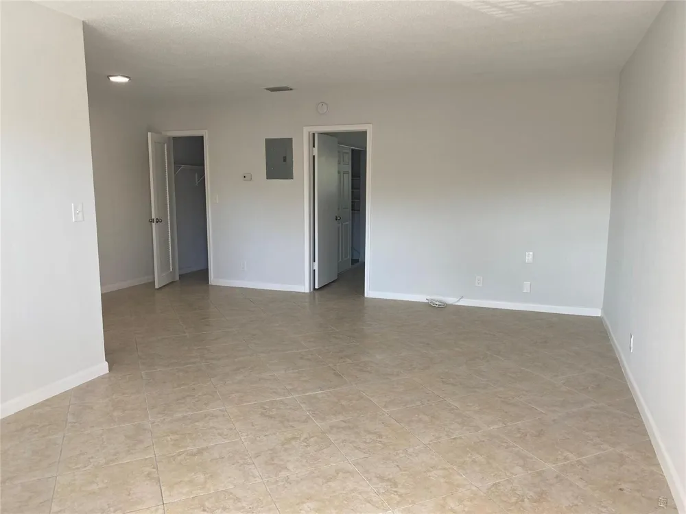 853 SE 4TH COURT #Apt 14 Deerfield Beach, FL 33441