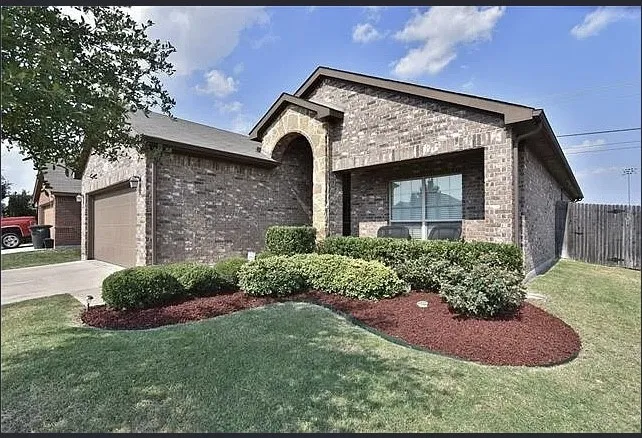 8212 Deer Bluff Lane Fort Worth, TX 76179