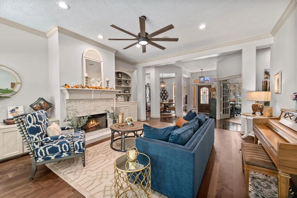9135 Grand Lake Estates Drive Montgomery, TX 77316