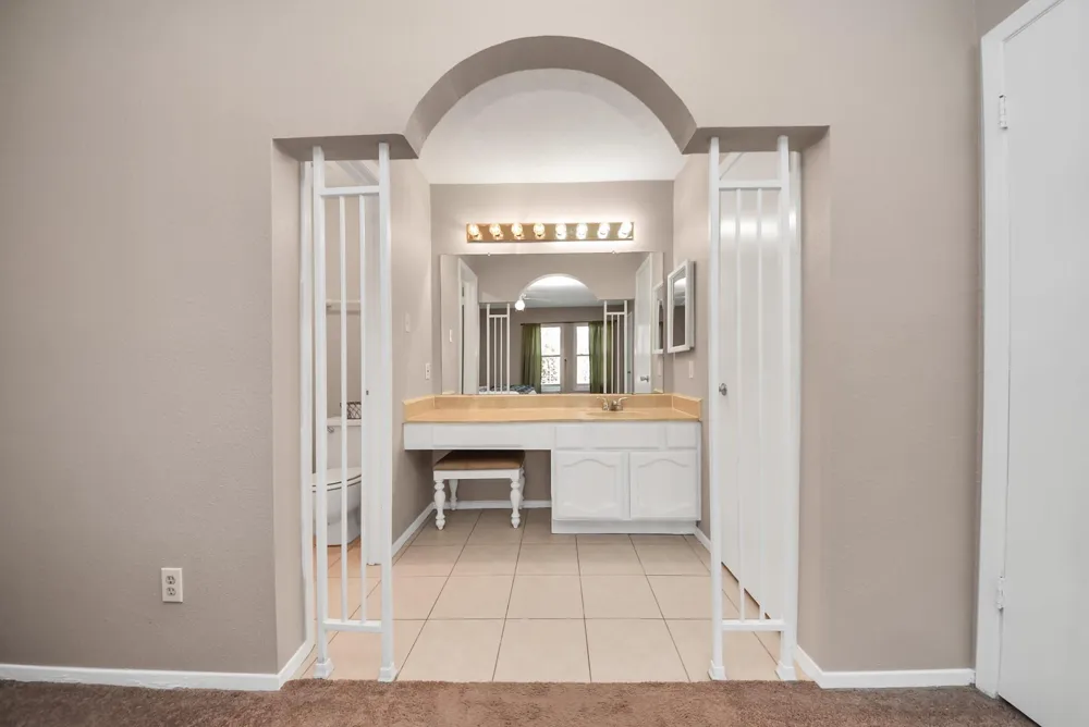2519 Colonial Ridge Drive Friendswood, TX 77546