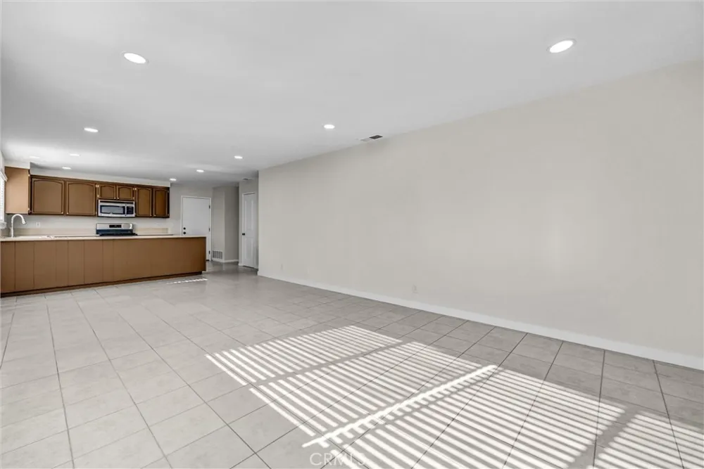 1115 W Stanford Street Santa Ana, CA 92707