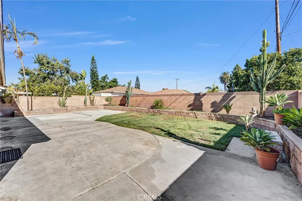 1115 W Stanford Street Santa Ana, CA 92707