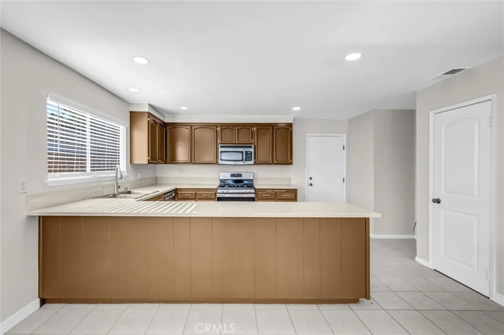 1115 W Stanford Street Santa Ana, CA 92707