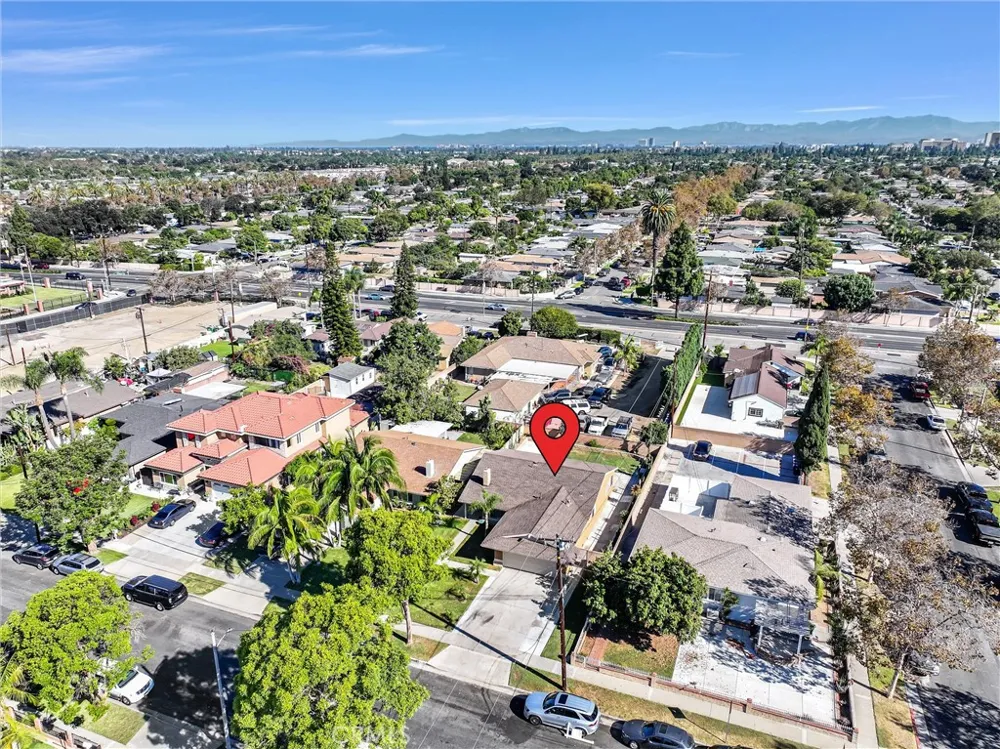 1115 W Stanford Street Santa Ana, CA 92707