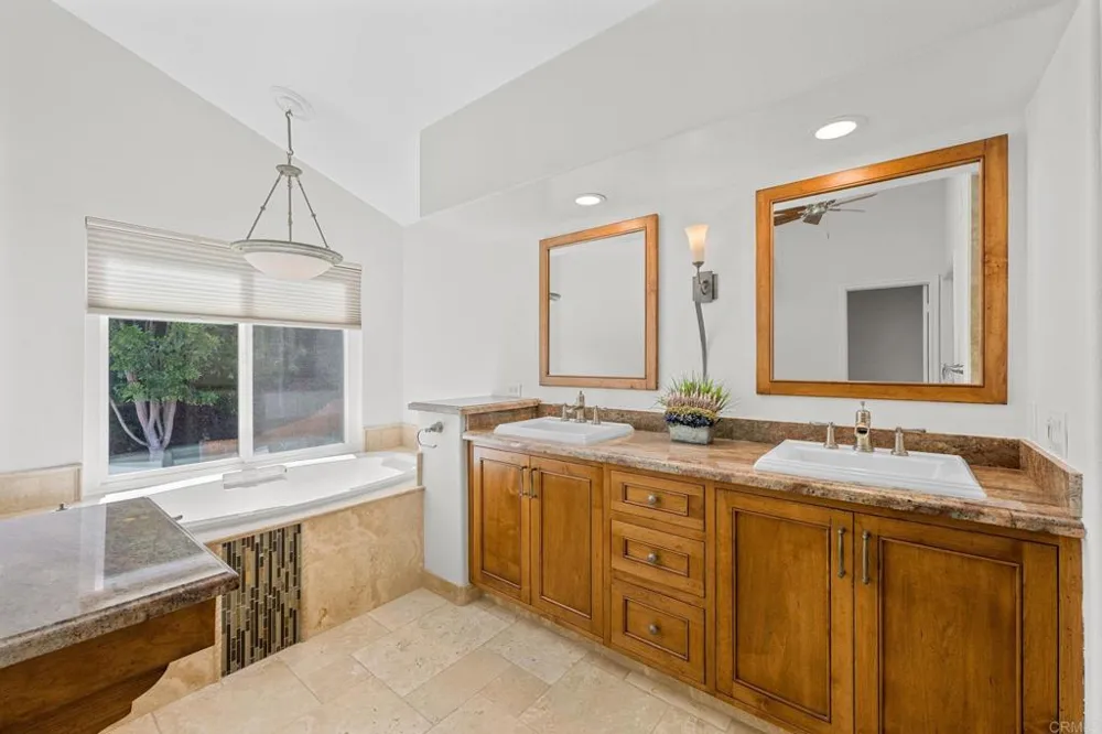 1978 Lake Drive Cardiff by the Sea, CA 92007