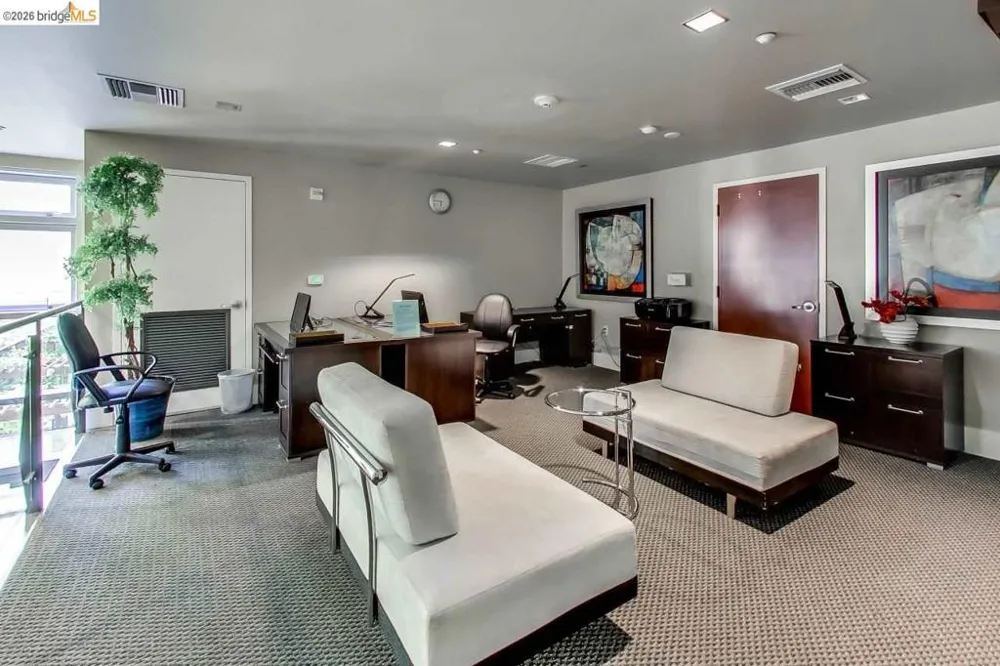 585 9Th St Oakland, CA 94607