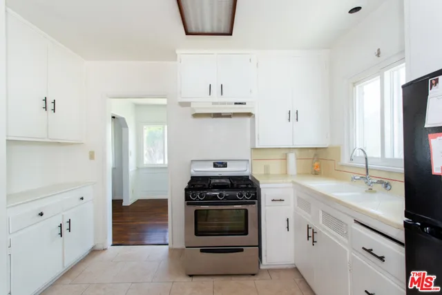 6651 W 88th Street Los Angeles, CA 90045