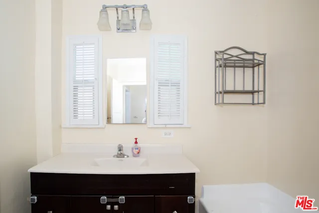 6651 W 88th Street Los Angeles, CA 90045