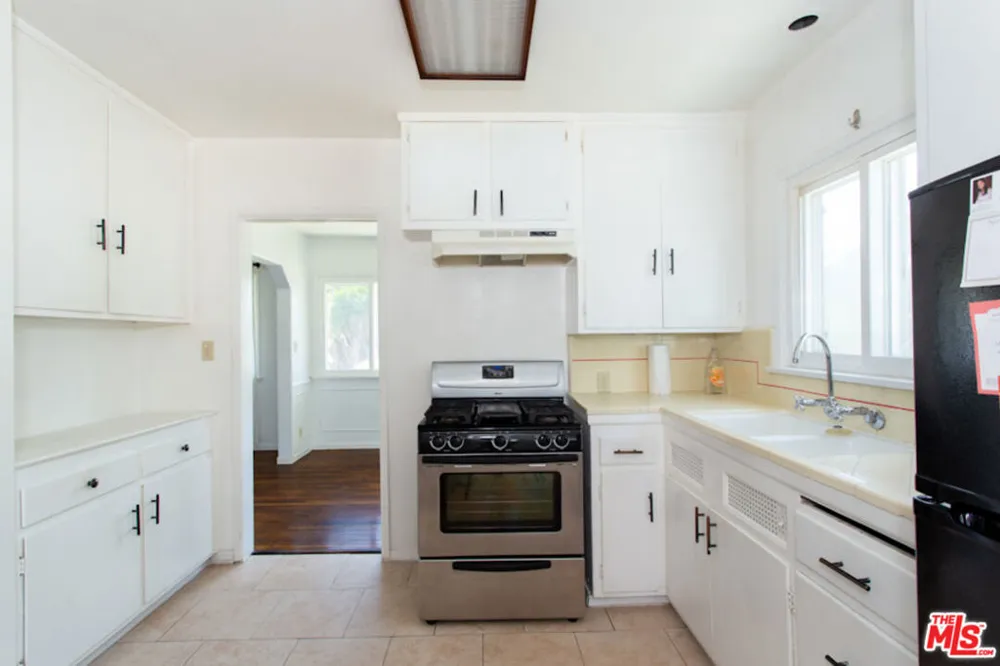 6651 W 88th Street Los Angeles, CA 90045