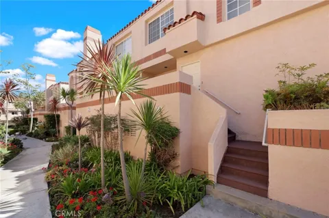 3101 Plaza Del Amo #36