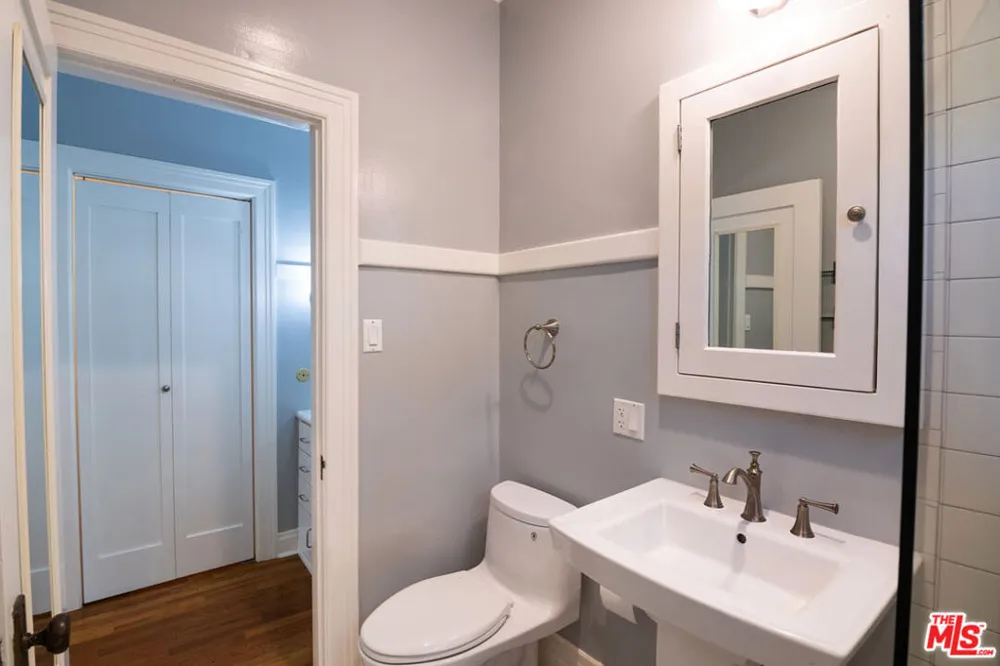 254 S Vendome Street #6 Los Angeles, CA 90057