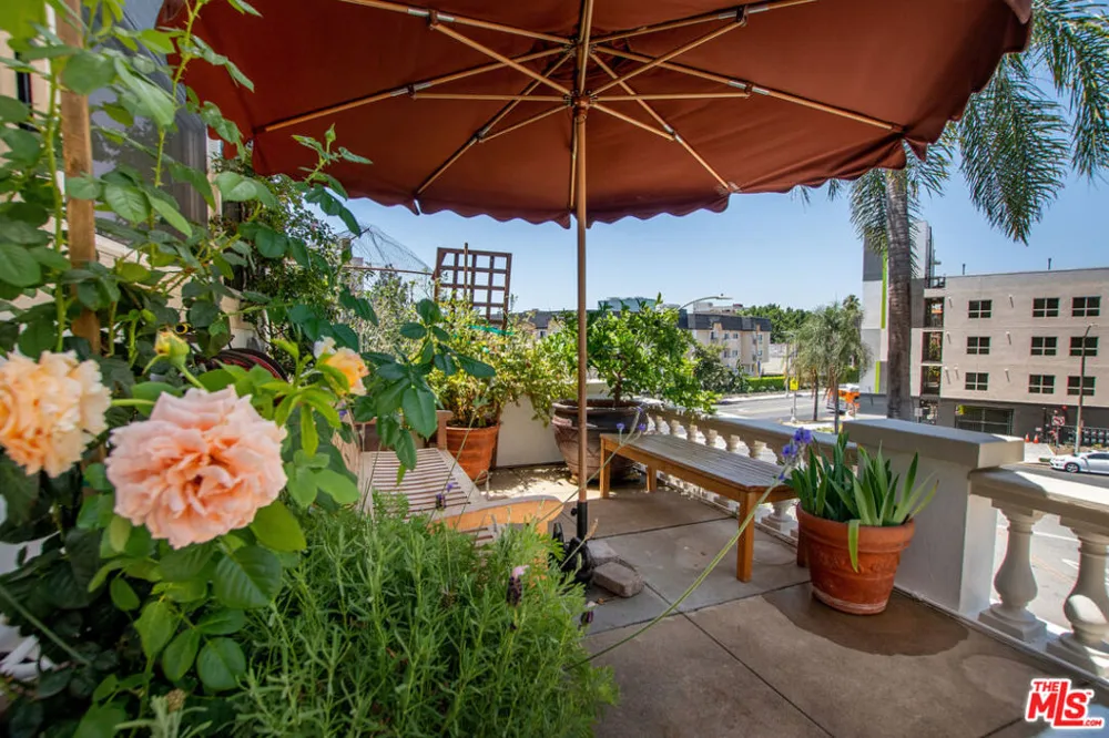 254 S Vendome Street #6 Los Angeles, CA 90057