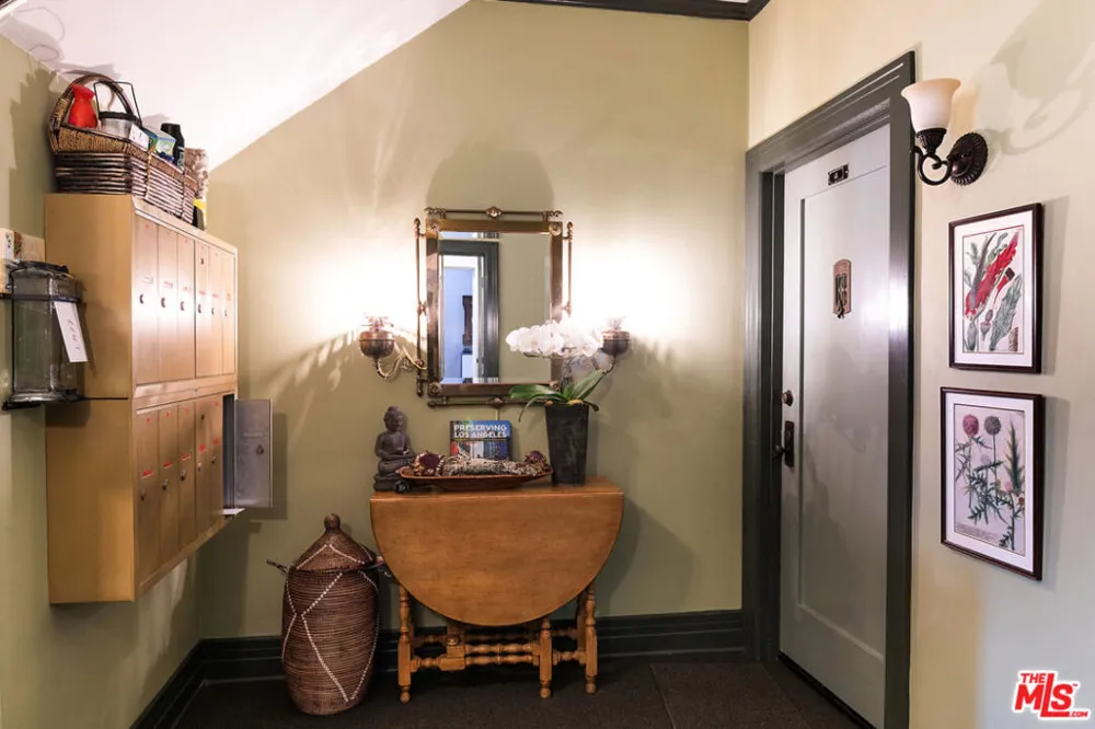 254 S Vendome Street #6 Los Angeles, CA 90057