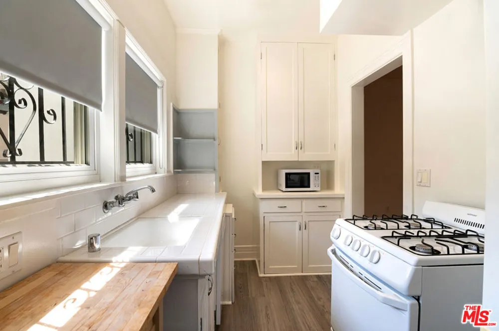 254 S Vendome Street #6 Los Angeles, CA 90057