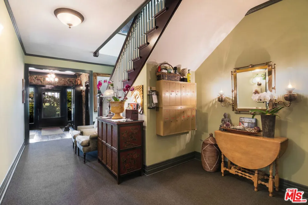 254 S Vendome Street #6 Los Angeles, CA 90057