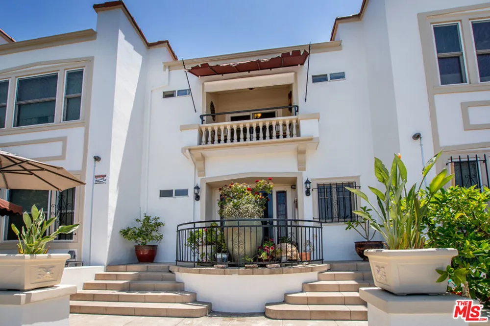 254 S Vendome Street #6 Los Angeles, CA 90057
