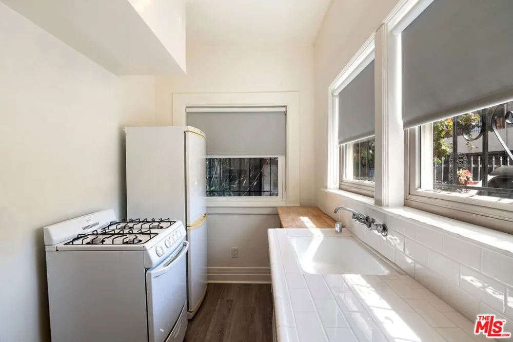 254 S Vendome Street #6 Los Angeles, CA 90057