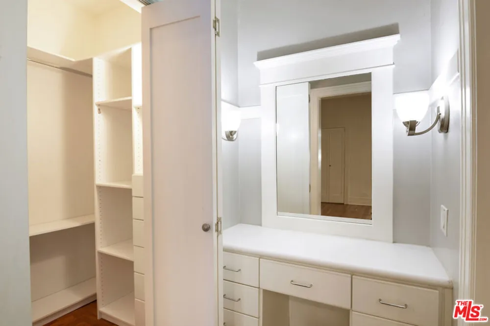 254 S Vendome Street #6 Los Angeles, CA 90057