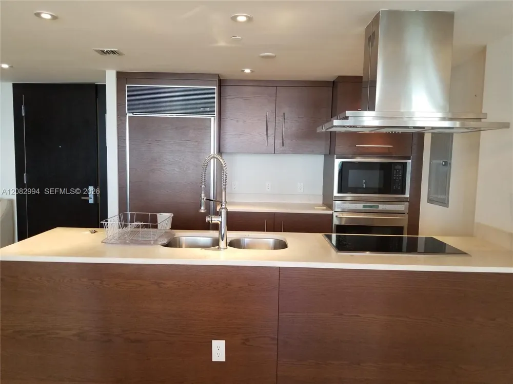 495 Brickell Ave #BAY605 Miami, FL 33131