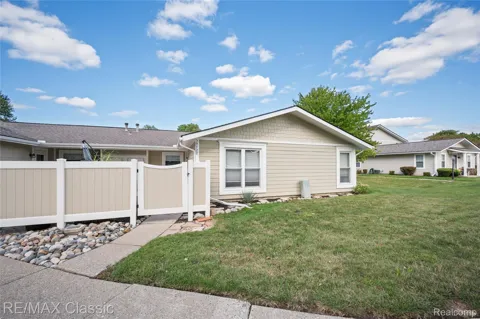39727 Village Wood Lane