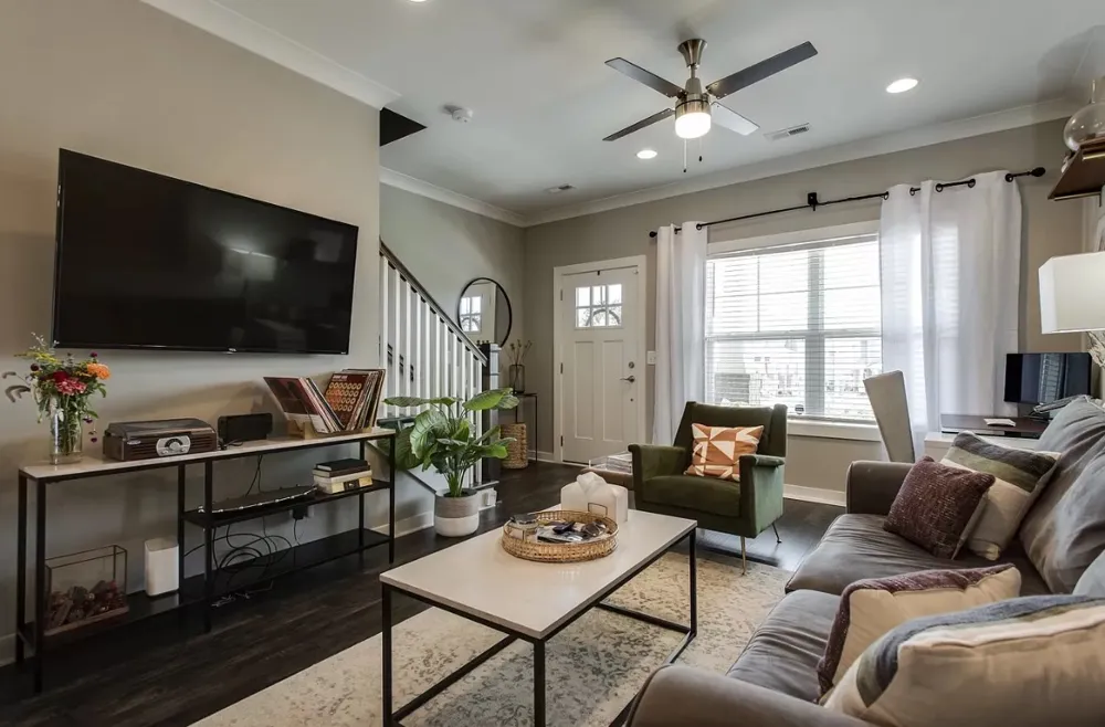 975 Ashland Place Dr Nashville, TN 37218