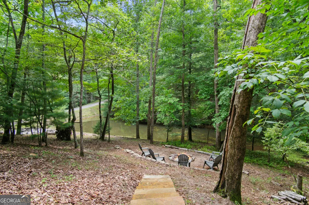 322 Honeysuckle Way Blue Ridge, GA 30513