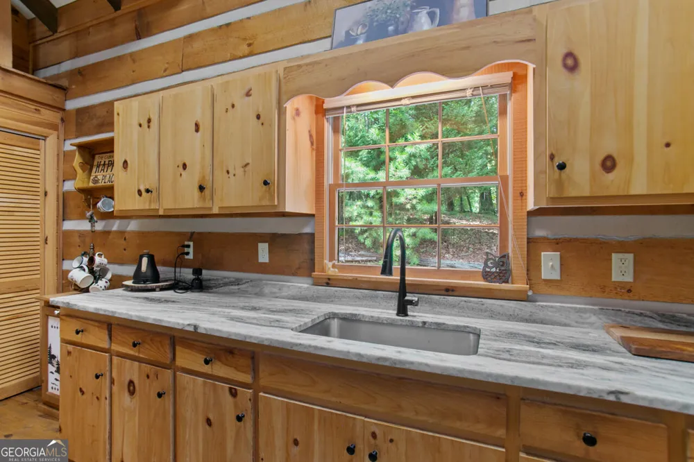 322 Honeysuckle Way Blue Ridge, GA 30513