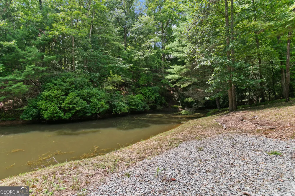 322 Honeysuckle Way Blue Ridge, GA 30513