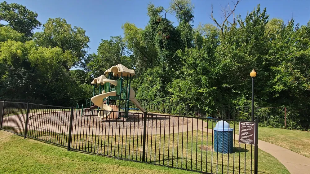 2424 Hunters Run Drive Plano, TX 75025