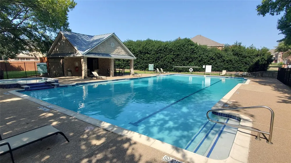2424 Hunters Run Drive Plano, TX 75025
