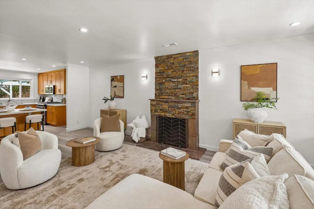 1910 Harding Avenue Redwood City, CA 94062