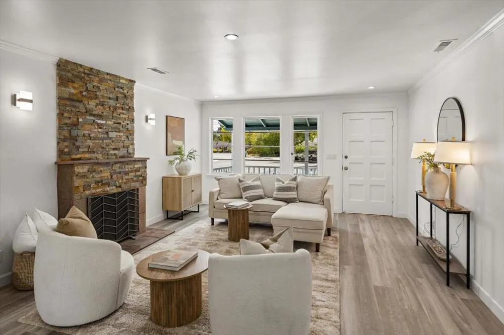 1910 Harding Avenue Redwood City, CA 94062