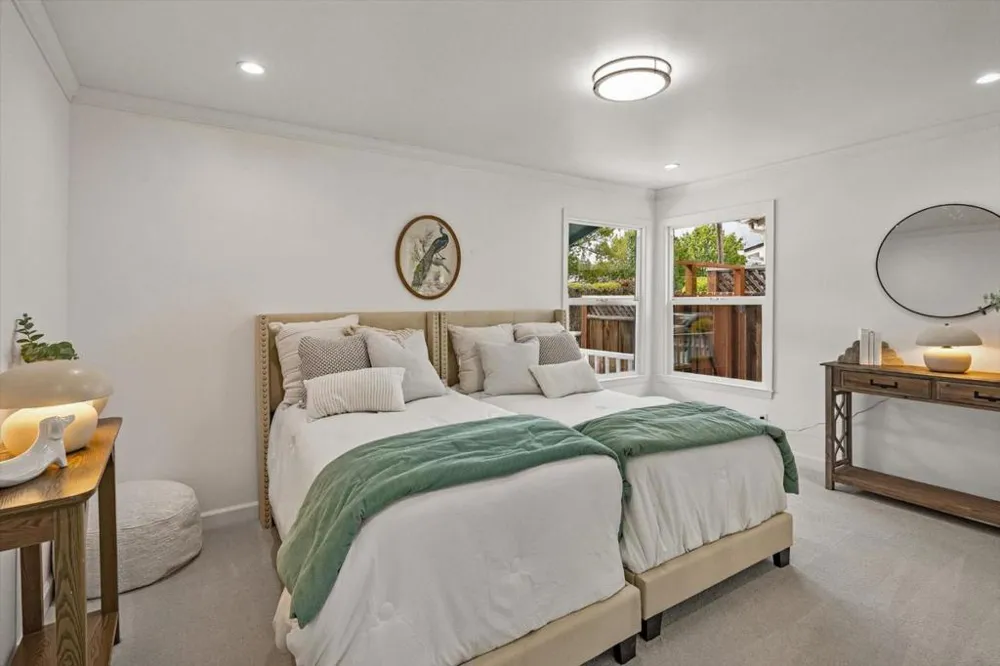 1910 Harding Avenue Redwood City, CA 94062