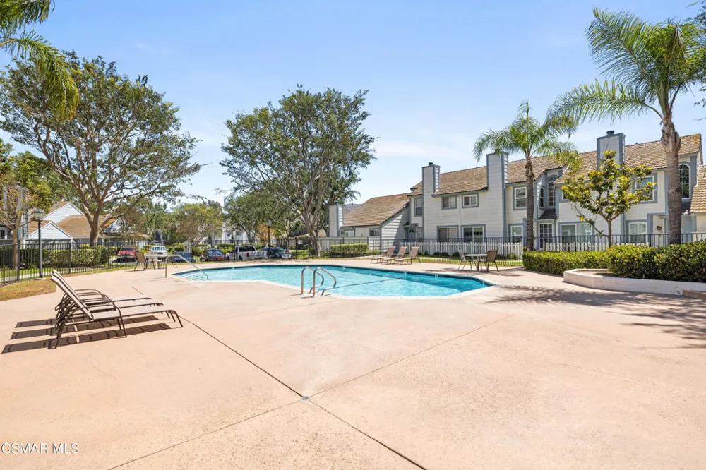 345 Jeremiah Drive #E Simi Valley, CA 93065