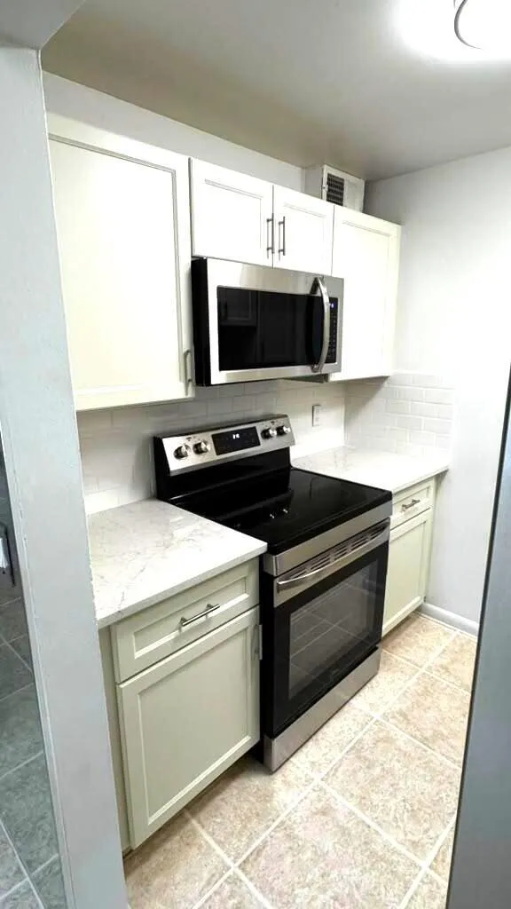 1020 CRYSTAL LAKE DRIVE #103 Deerfield Beach, FL 33064