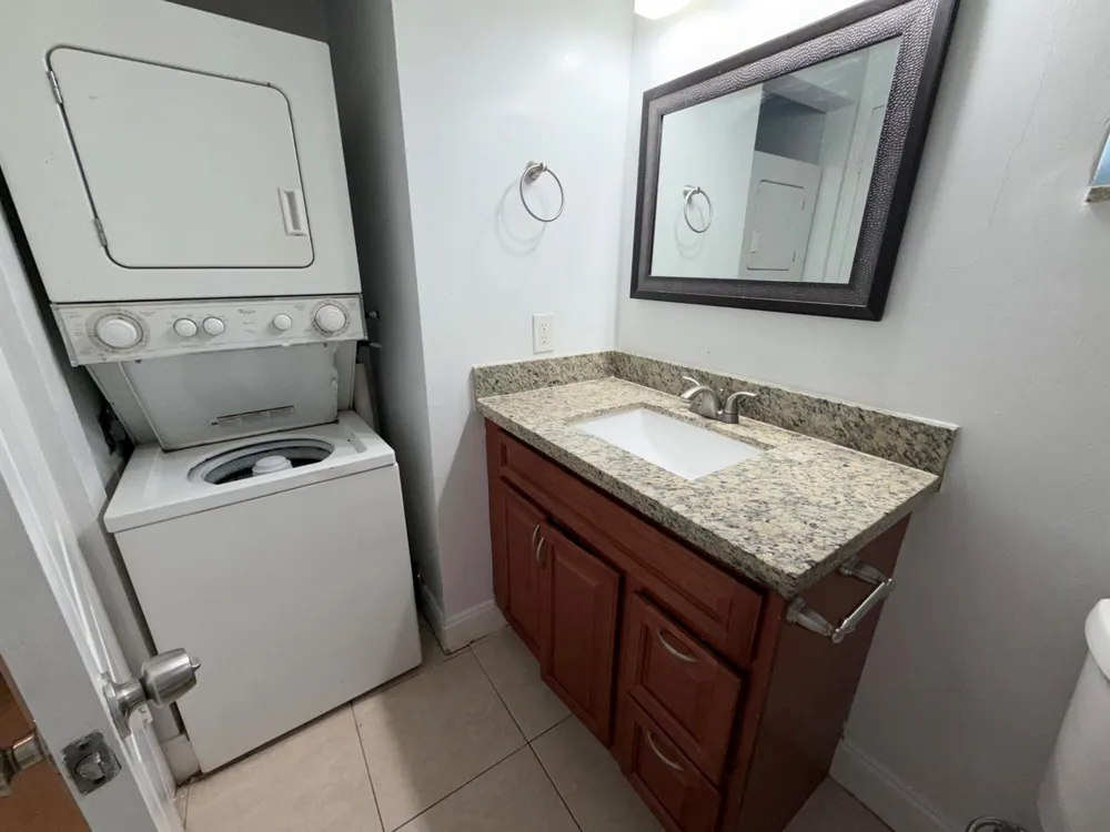 2255 NE 51ST STREET #B3 Fort Lauderdale, FL 33308