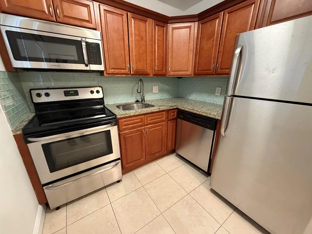2255 NE 51ST STREET #B3 Fort Lauderdale, FL 33308
