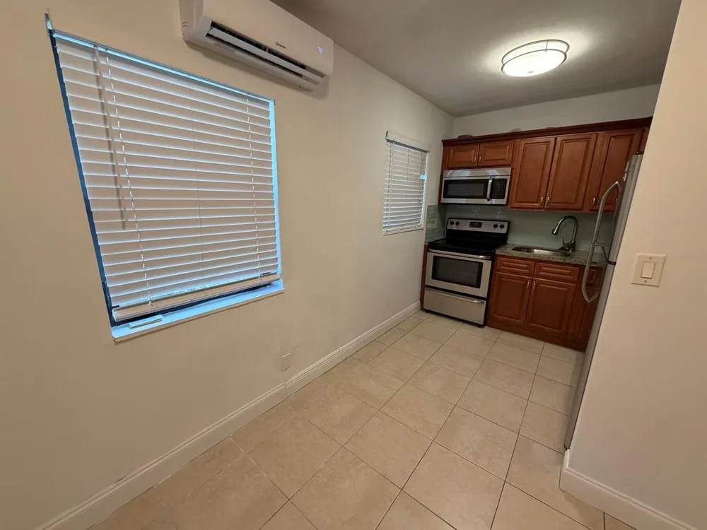 2255 NE 51ST STREET #B3 Fort Lauderdale, FL 33308